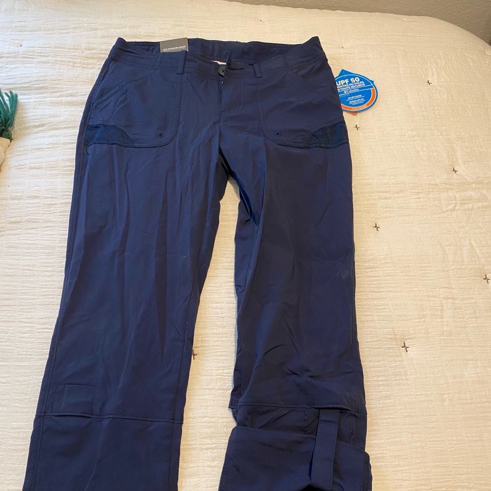 Size 4 women’s Navy Blue Columbia Cargo Pants